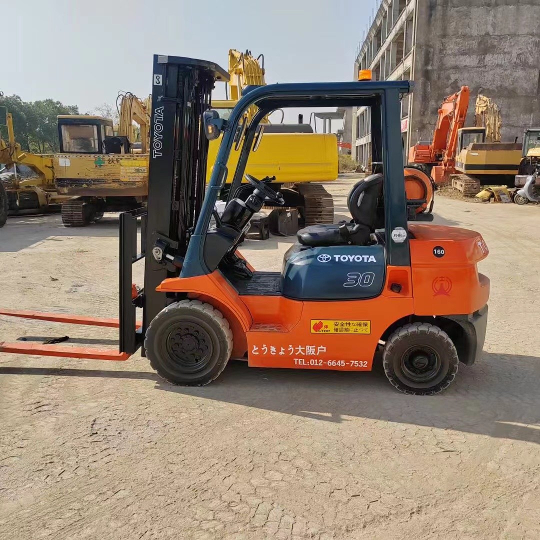 TOYOTA 30 Forklift LPG Dual Use Of Oil And Gas Toyota Forklift Second Hand