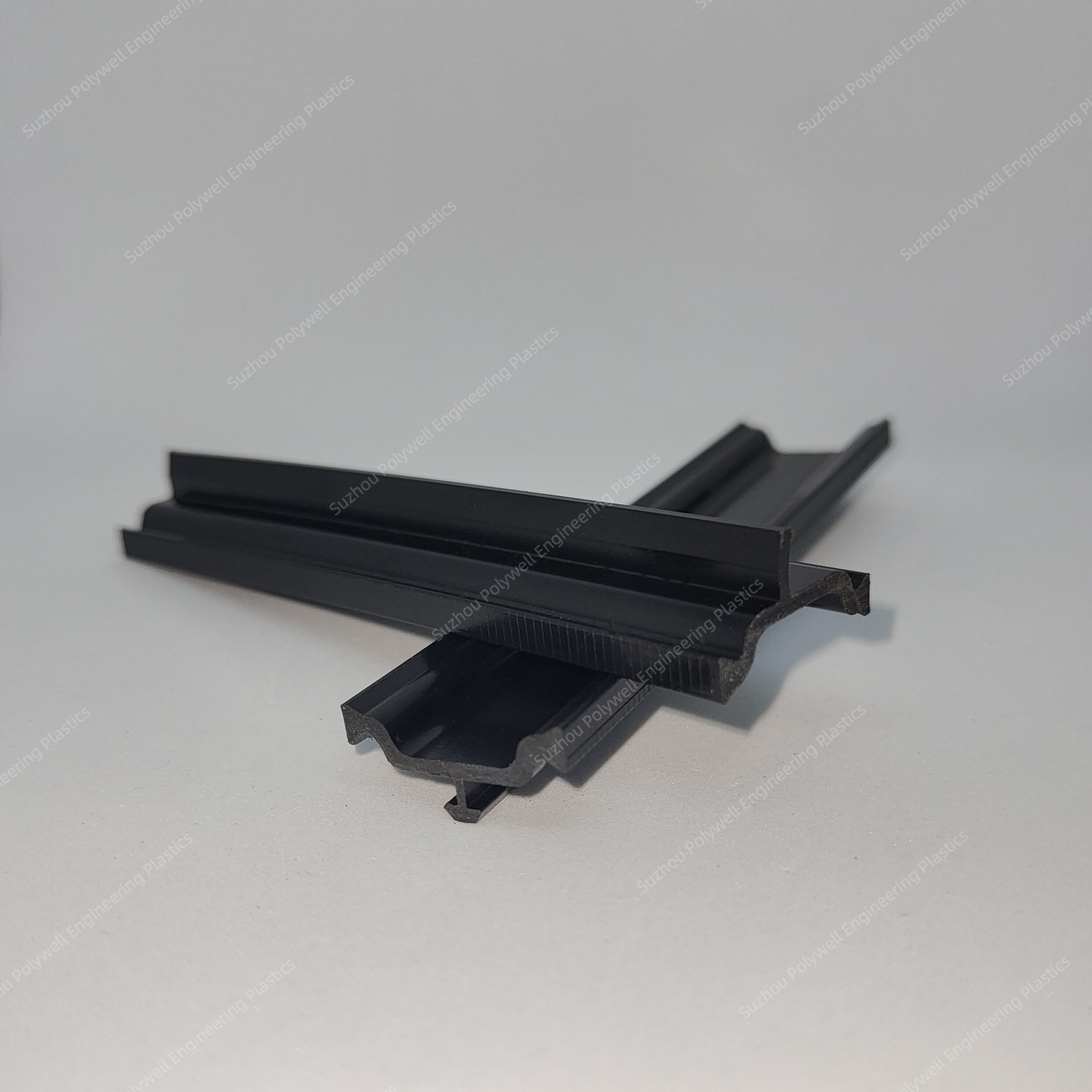 Customized PA66 GF25 Thermal Break Strip Extruding Grade Heating Barrier Profile