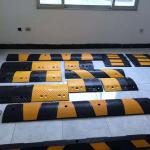 500mm*300mm*50mm Russia standard rubber driveway speed bump Black rubber