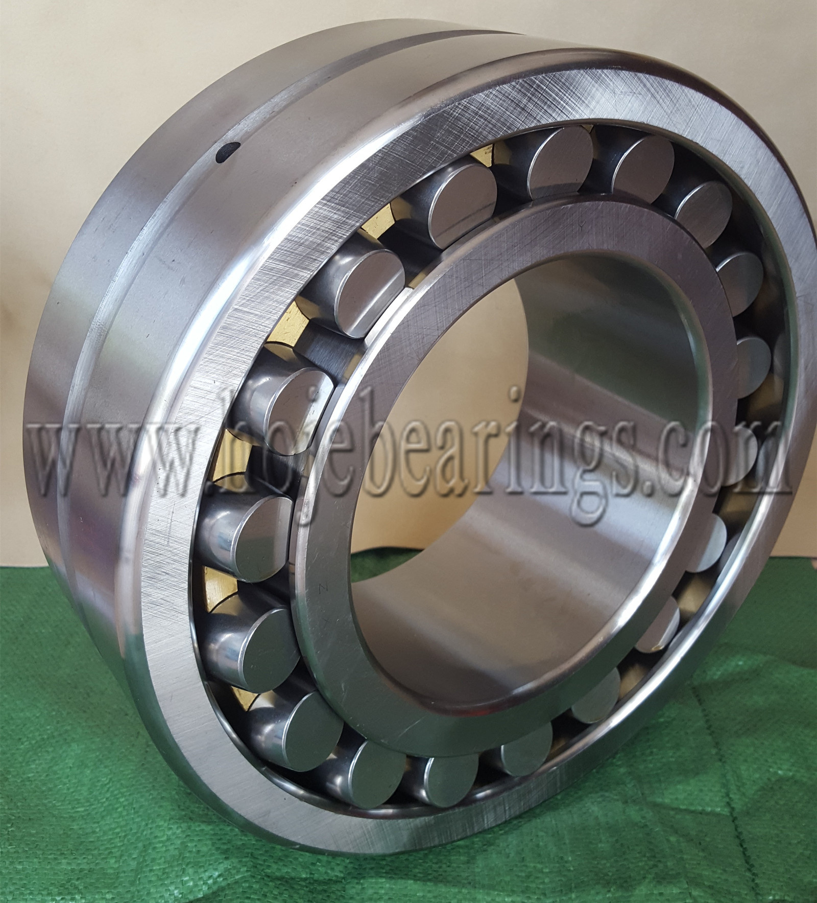 Best Price Bearing 24192 Spherical Roller Bearing With Cylindrical Bore