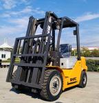3 Ton 3.5 Ton 3000kg Triple Mast Diesel Forklift with Auto Gearbox Bearing