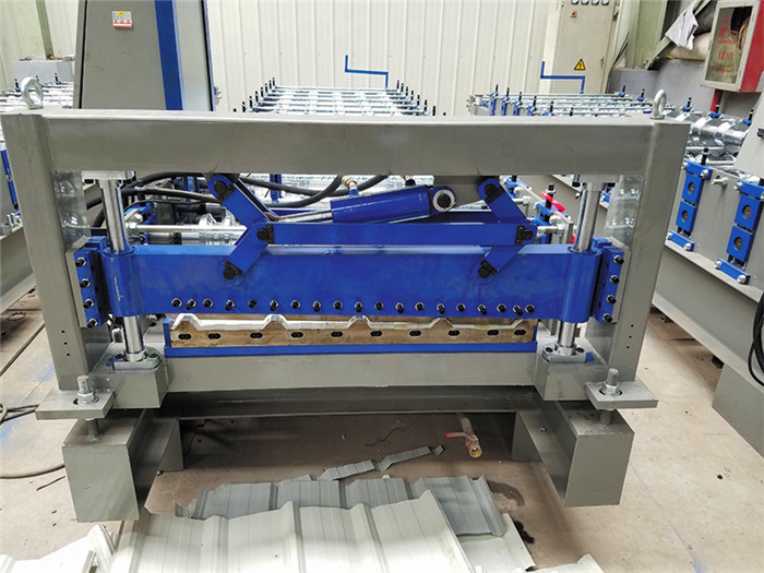 Corrugated Roof Tile Metal Sheet Roll Forming Machine In Tile Making Machinery