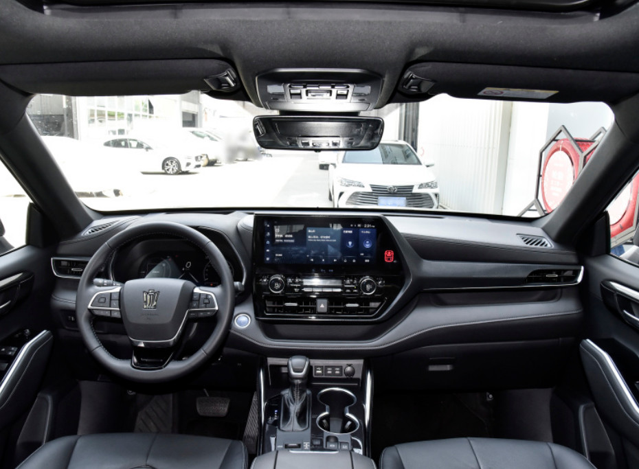 Toyota CROWN KLUGER 2.5L HEV all-wheel-drive flagship version Medium SUV 7 Seats Hybrid