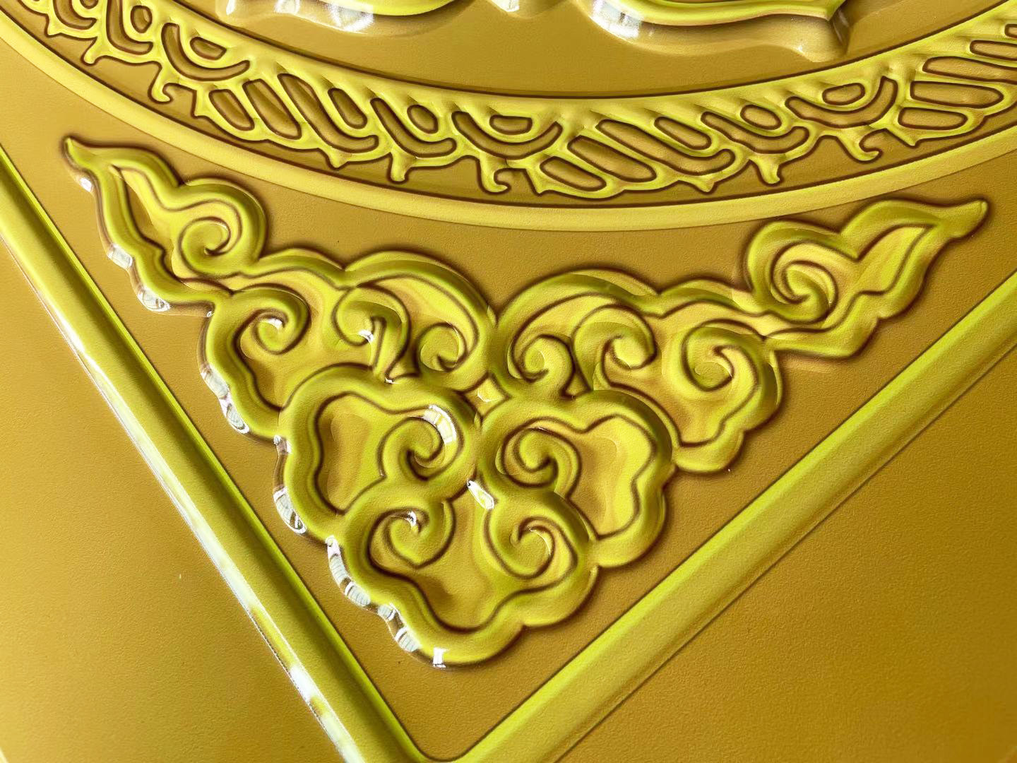 600x600mm Aluminum Metal Ceiling 3D Temple Board Gold Foil Buddha Hall Lotus