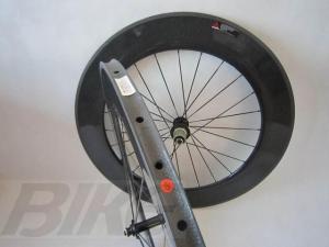Wholesale Super light strongest low price 700c clincher carbon wheelset carbon 88mm 23mm road bike from china suppliers