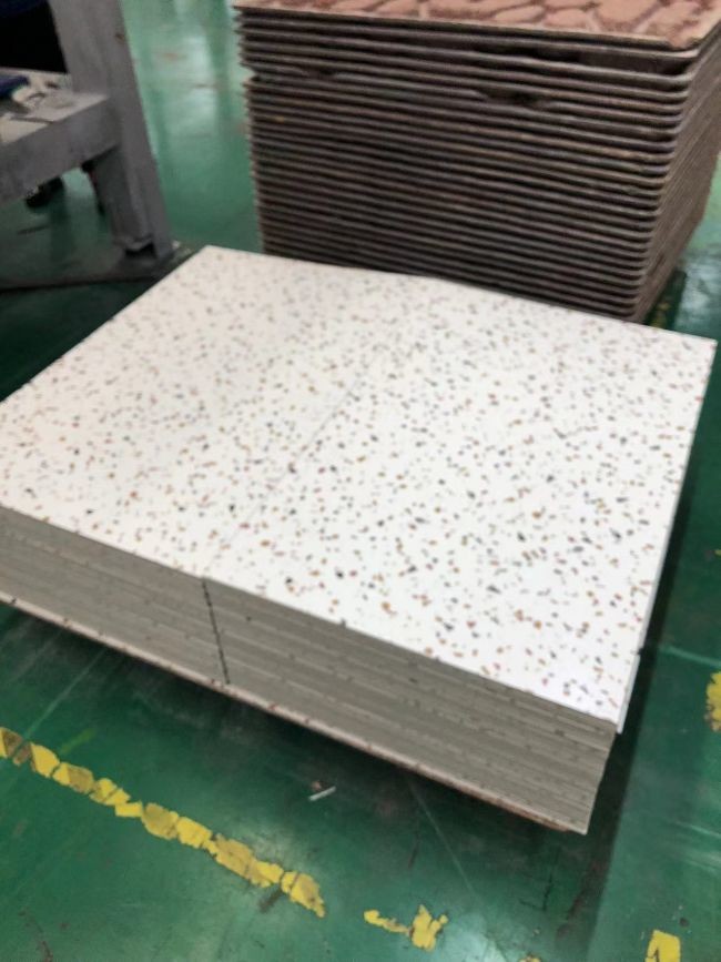 5.5mm 12" X 24" SPC Floor Tiles Click Floorscore Engineered Hardwood Flooring