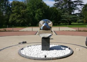 Wholesale Abstract Metal Art Sculptures / Metal Garden Statues Mirror Polishing from china suppliers