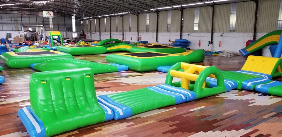 Inflatable Water Park Equipment Floating Inflatable Aqua Park