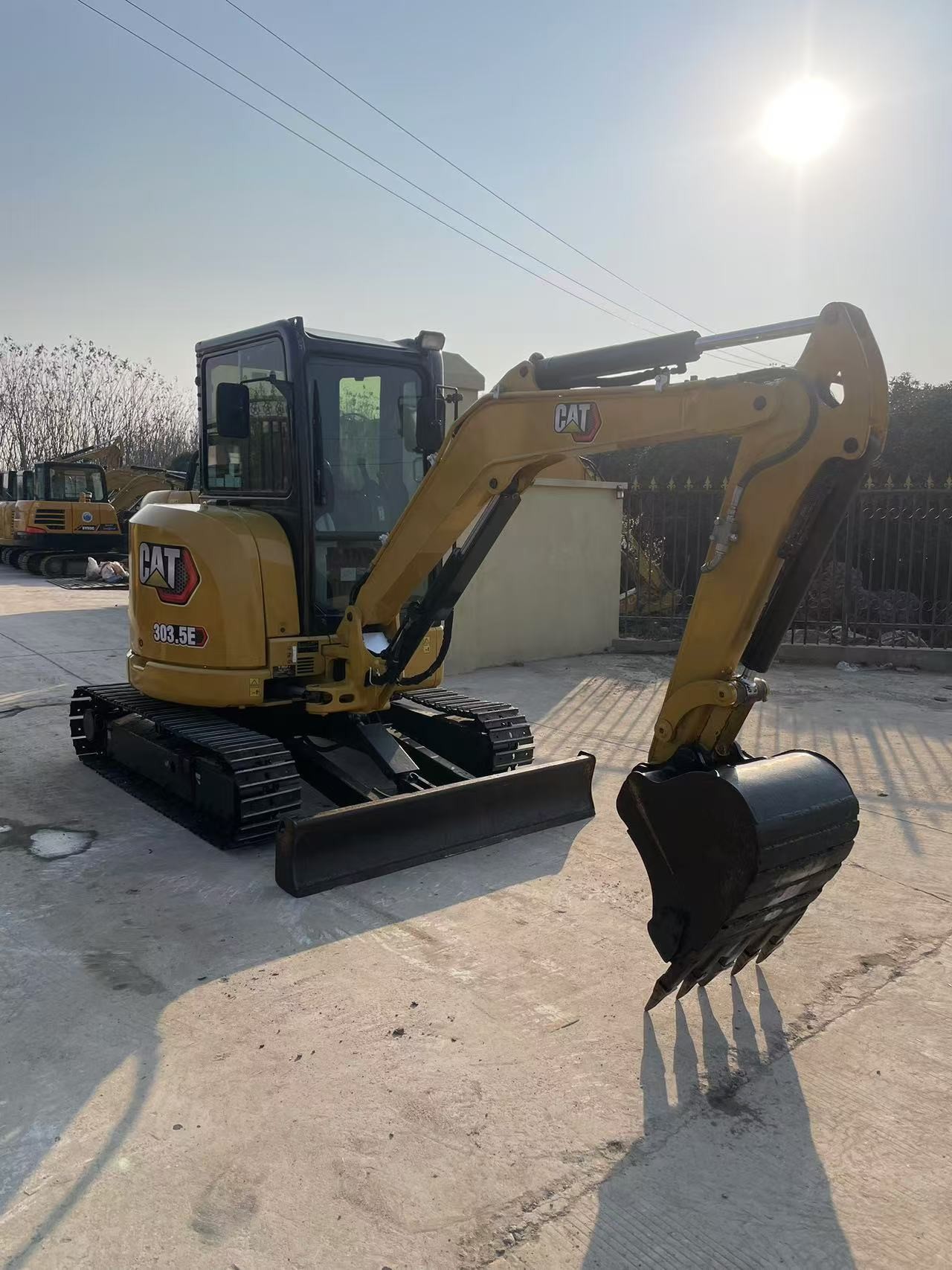 Mini Caterpillar 303.5 Used CAT 3ton Excavators Track Diggers Original Engine