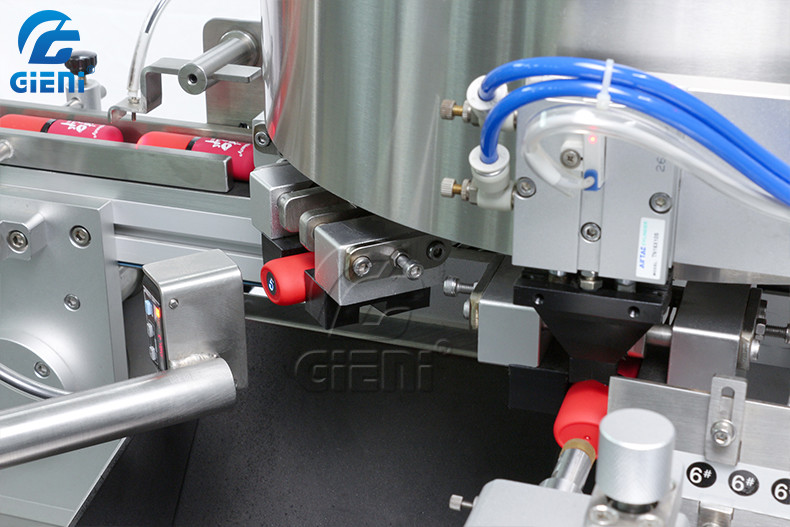 PLC Control 2KW 90pcs/Min Lipstick Labeling Machine
