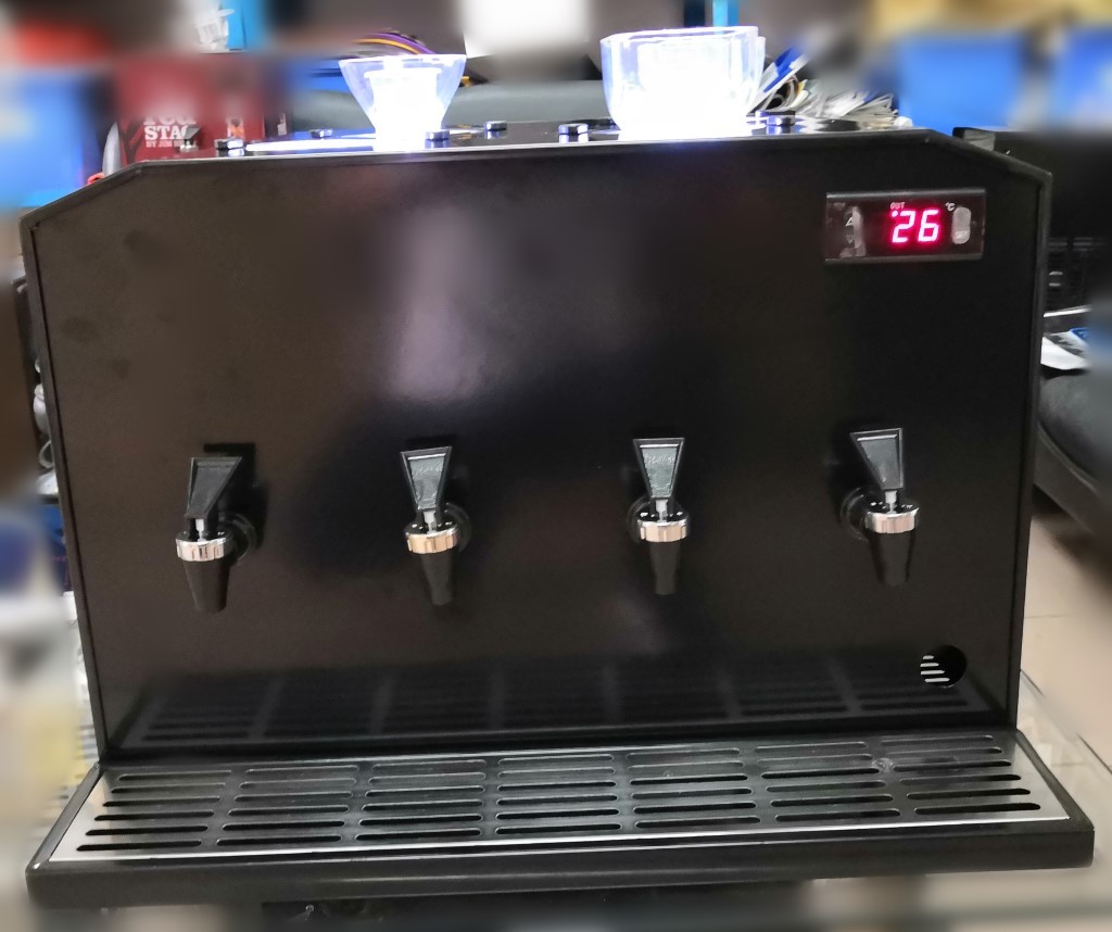 Indoor Cold Shot Machine With Four Independent Tanks / Four Taps