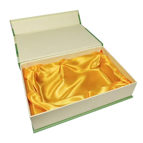 Luxury Satin Inside Magnetic Flip Folding Box Custom Logo Gift Box Packaging