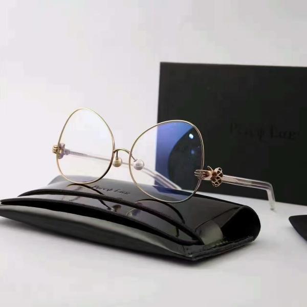 2024 fashionable large size sunglasses pouch with higher quality and economic