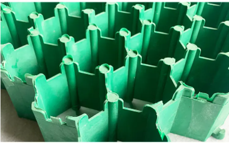Plastic Interlocking Paving Grid for Driveways HDPE Material and After-sale Service
