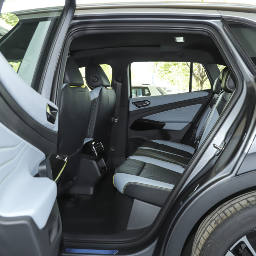 Volkswagen VW ID.4 X 2023 Compact SUV 5 Door 5 Seats