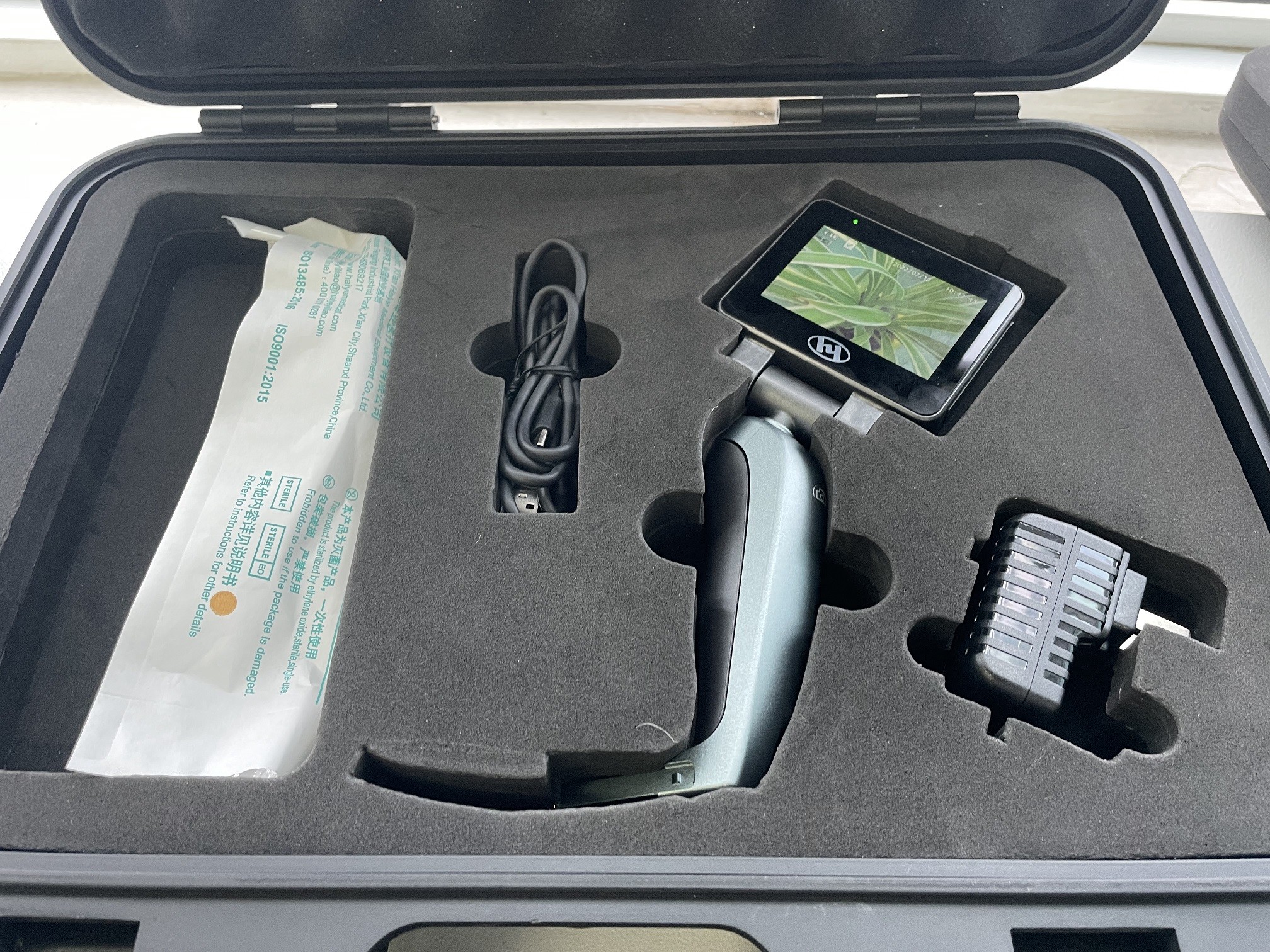 Disposable 5 Size Blades Anti Fog Waterproof Video Laryngoscope 3.5inch Touch Screen