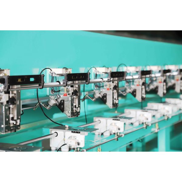9 Needles 18 Head Flat Embroidery Machine High Speed With Titanium Alloy Hook