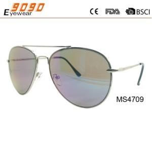 Wholesale Newest Style 2017 Fashionable metal Sunglasses with UV 400 Protection Lens from china suppliers