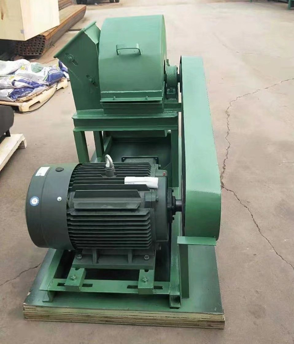 Tree Branch Trunk Log Softer Particles Wood Shaving Machine Fast Speed 7.5KW-11KW