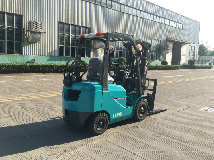 Dual Fuel LPG Forklift Truck 1.5 Ton Container Lifting Equipment For Docks