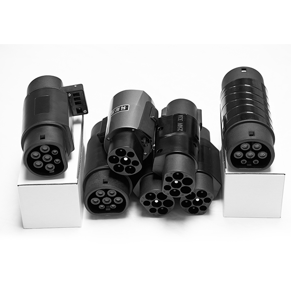 Efficiency ≥98 GBT Charging Socket 32A Type 2 IEC62196 Charger Adaptor for Chinese Electric Cars