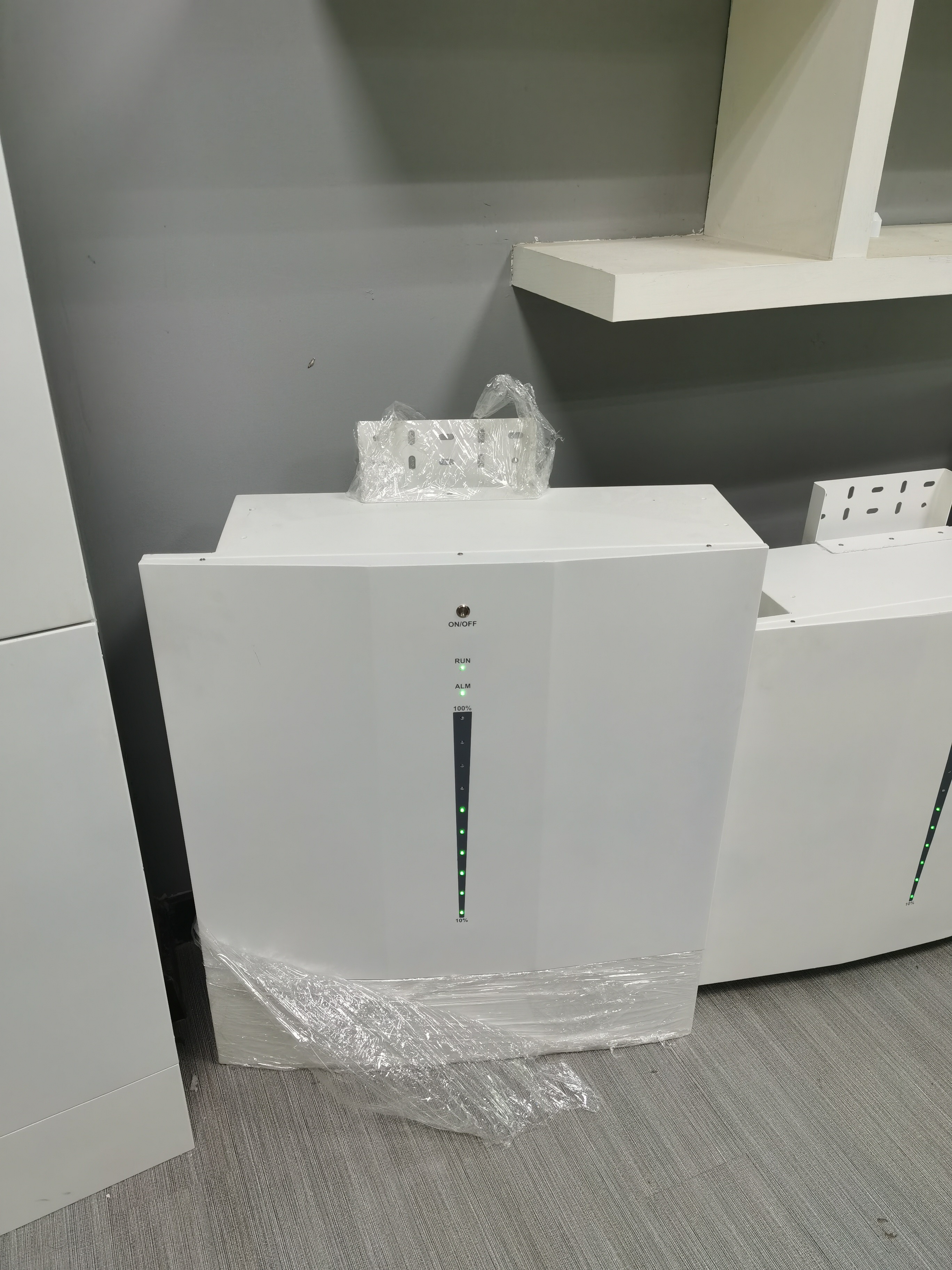 10Kwh Lifepo4 Storage Battery Power Storage Wall With Inverter Controller