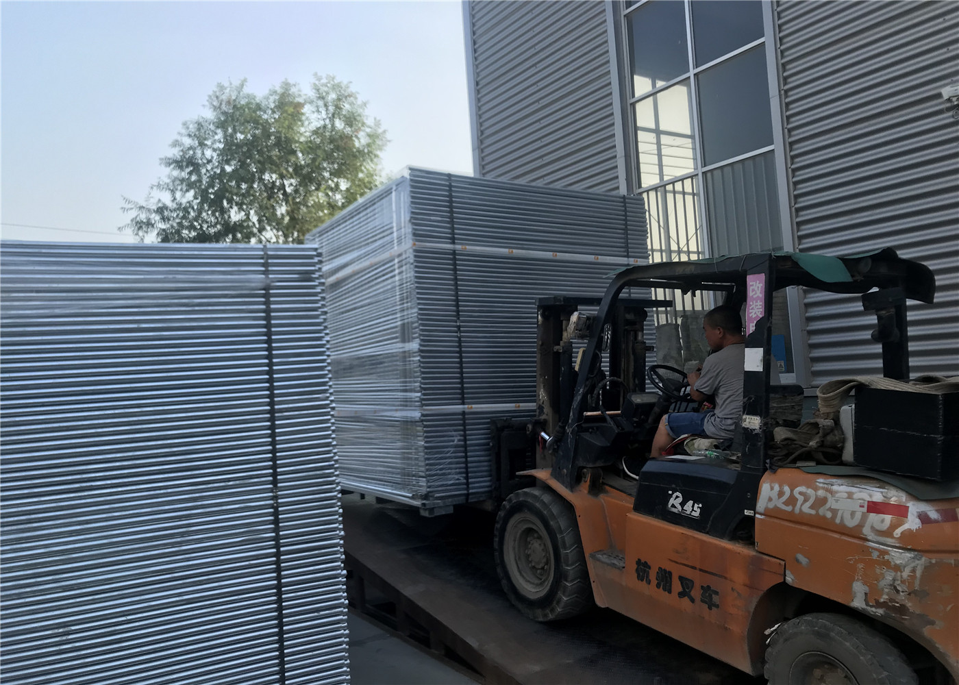 Construction Site Temporary Fencing Panels Fremental Manufactuer Deliever Container From China