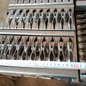 Wholesale Antislip Grip Strut Safety Grating Diamond Hole Galvanized Steel 10 Gauge Walkway Plank from china suppliers