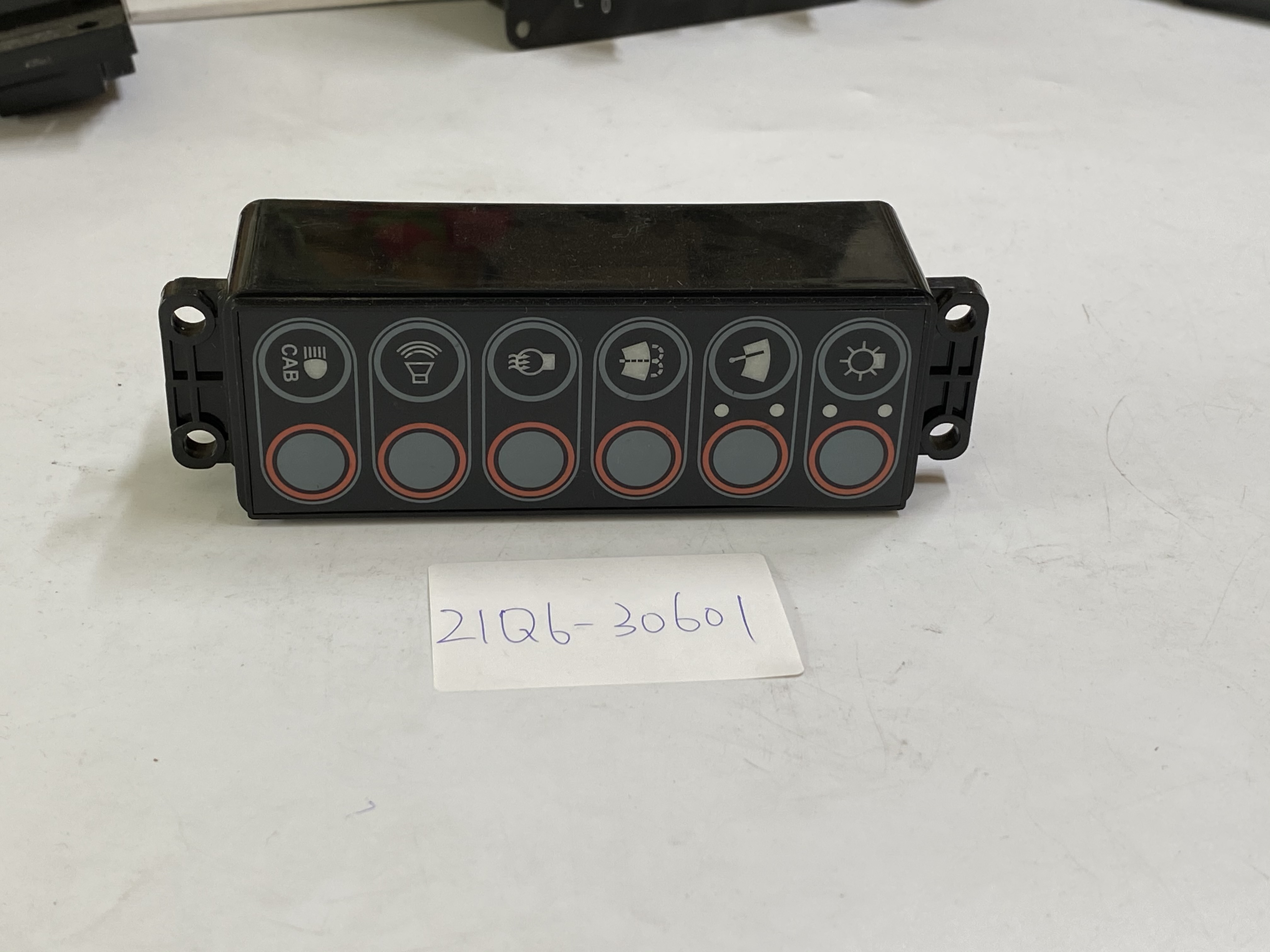 Excavator Headlight Wiper Controller Control Panel 21Q6-30601 Spare Part for SH210-5