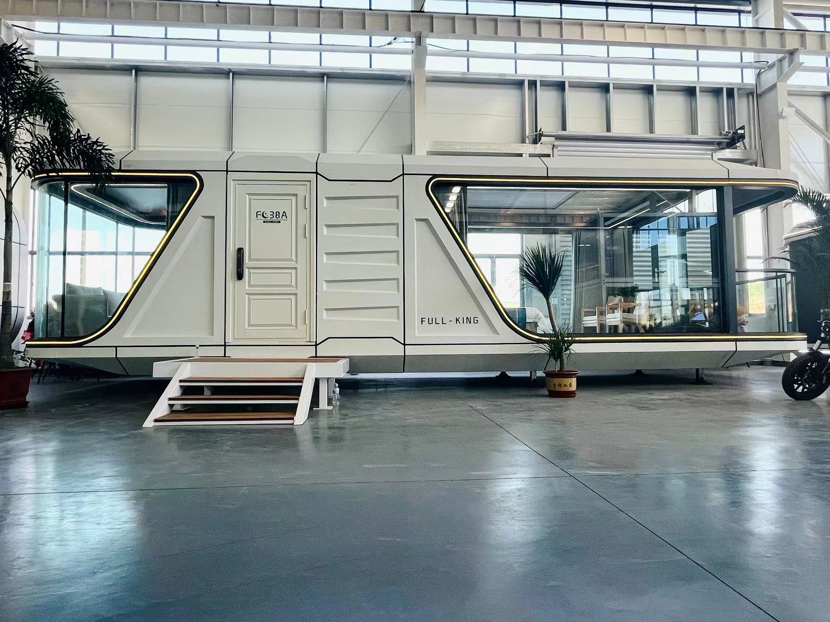 Modern And Stylish Prefabricated Luxury Tiny House Capsule 10T With Smart System Holiday Mobile Hotel