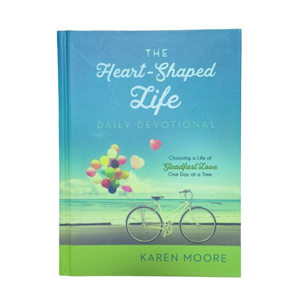 The Heart-Shaped Life CMYK Hardcover Novel Book Printing 70gsm 80gsm Uncoated