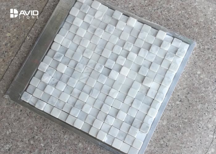 Italy Carrara Marble Mosaic Tile Sheets Abrasion Proof Irregularity Squre Shaped