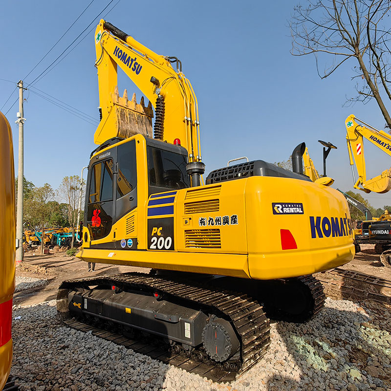 110kw 2000rpm Used Komatsu Excavators Komatsu Pc200 8 20000kg Earth Moving Excavator