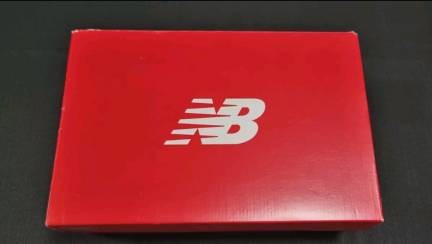 NB Shoe Packaging Box with Colour Print Handling