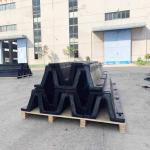 Molded Rubber Marine Dock Fenders Black Color High Bendability