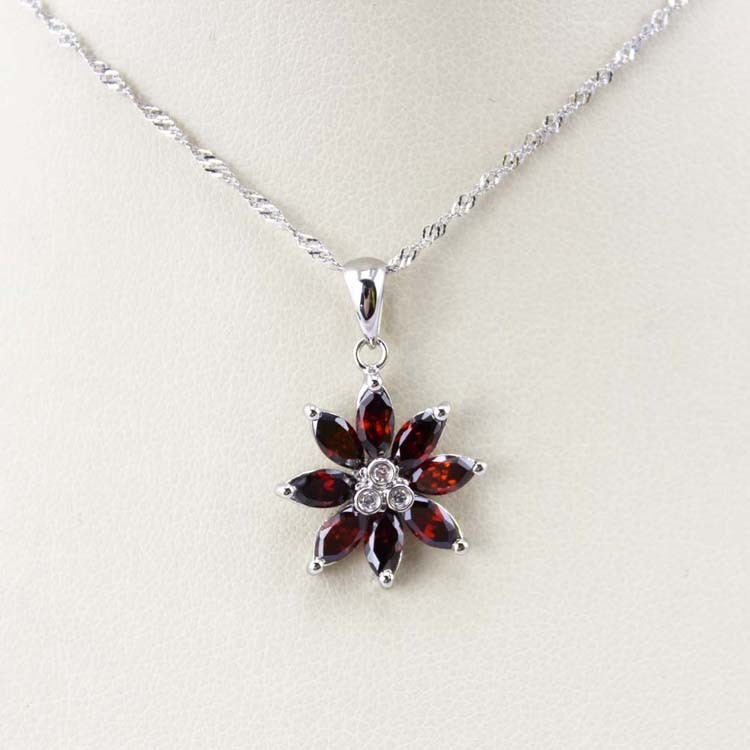 925 Silver Jewelry Blue Topaz Cubic Zircon Flower Pendant (FP022)