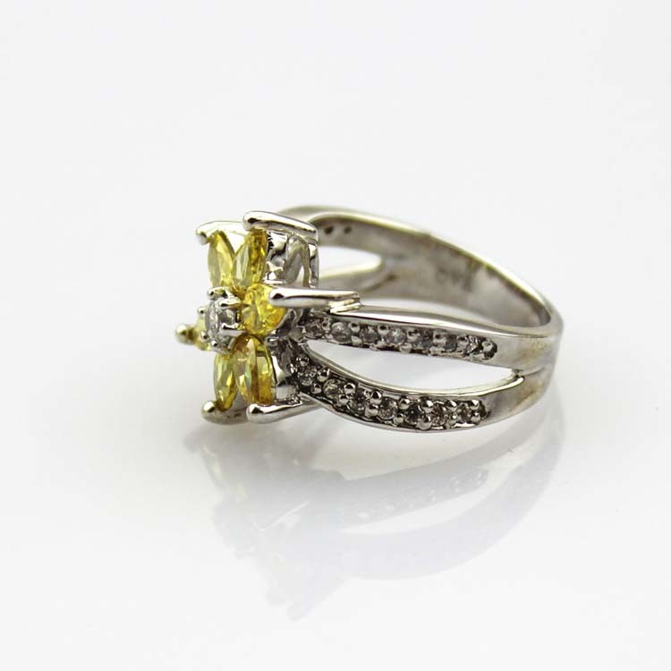 Designer Jewelry Sterling Silver with Yellow Cubic Zircon Flower Gemstone Ring （R0012）