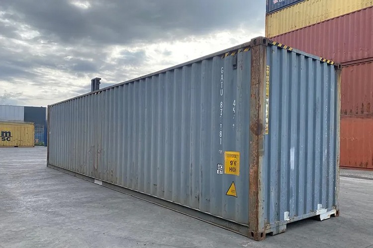 40ft Dry Container at Corten Steel Certified CSC Used Containers with Internal Dimensions of 12032 x 2352 x 2695 mm