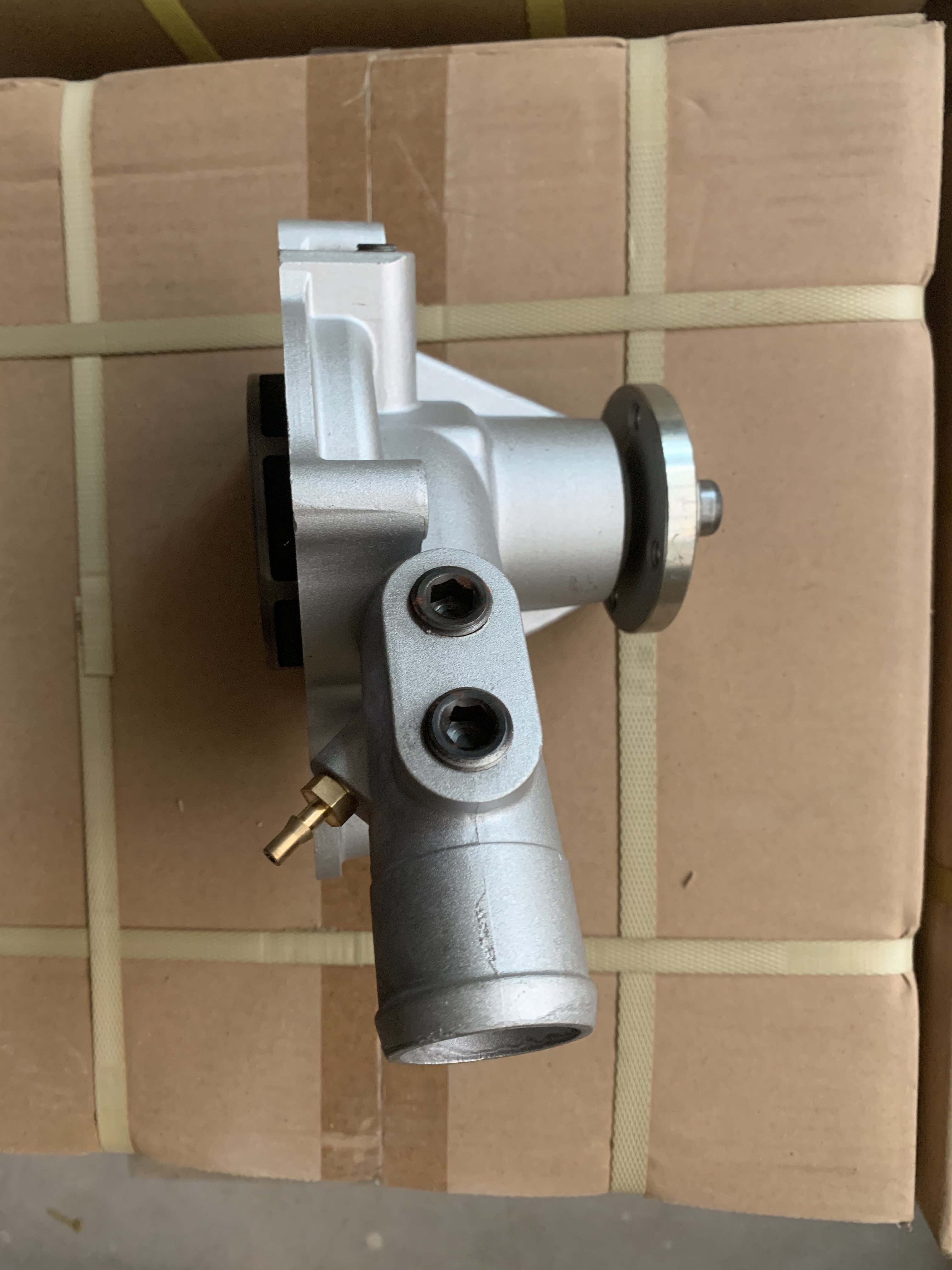 4TNV94 4TNV98 Water Pump YM129907-42001 129007-42000 12900742000 For Yanmar Diesel Engine