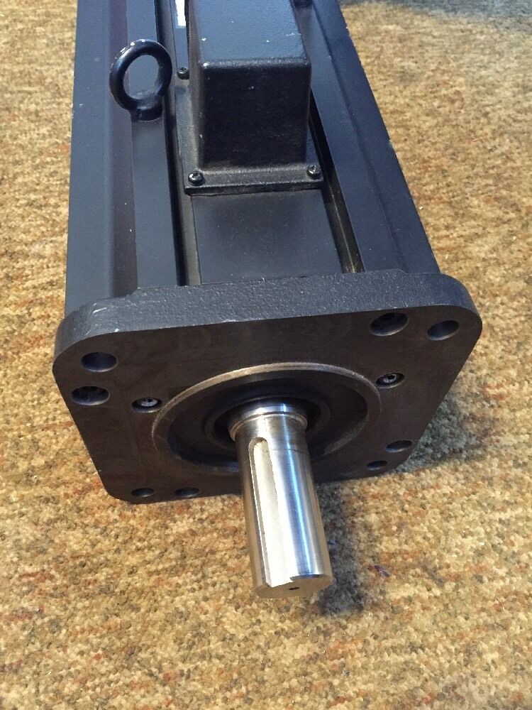 USAFED-30FA2KE Servo Motor F Series 2.9 kW 1500 rpm UTOPI-600UB Incremental 6000 P/R Encoder 200V