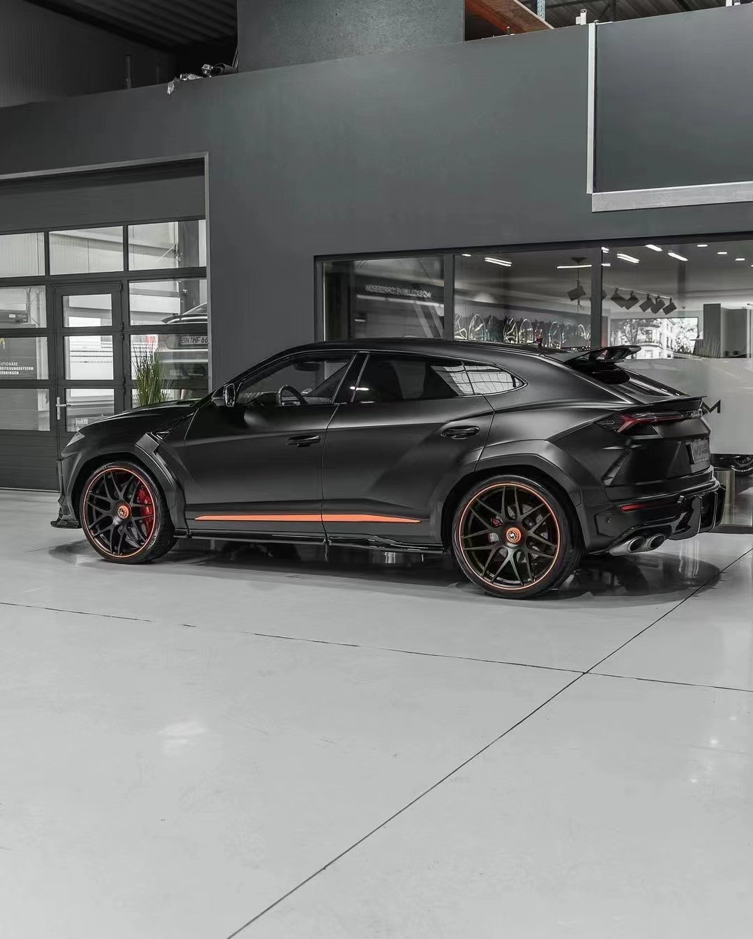 Auto Parts for Lamborghini URUS Body Kit URUS Upgrades PRIOR Style Front Shovel Diffuser Spoiler Wide Body Kit