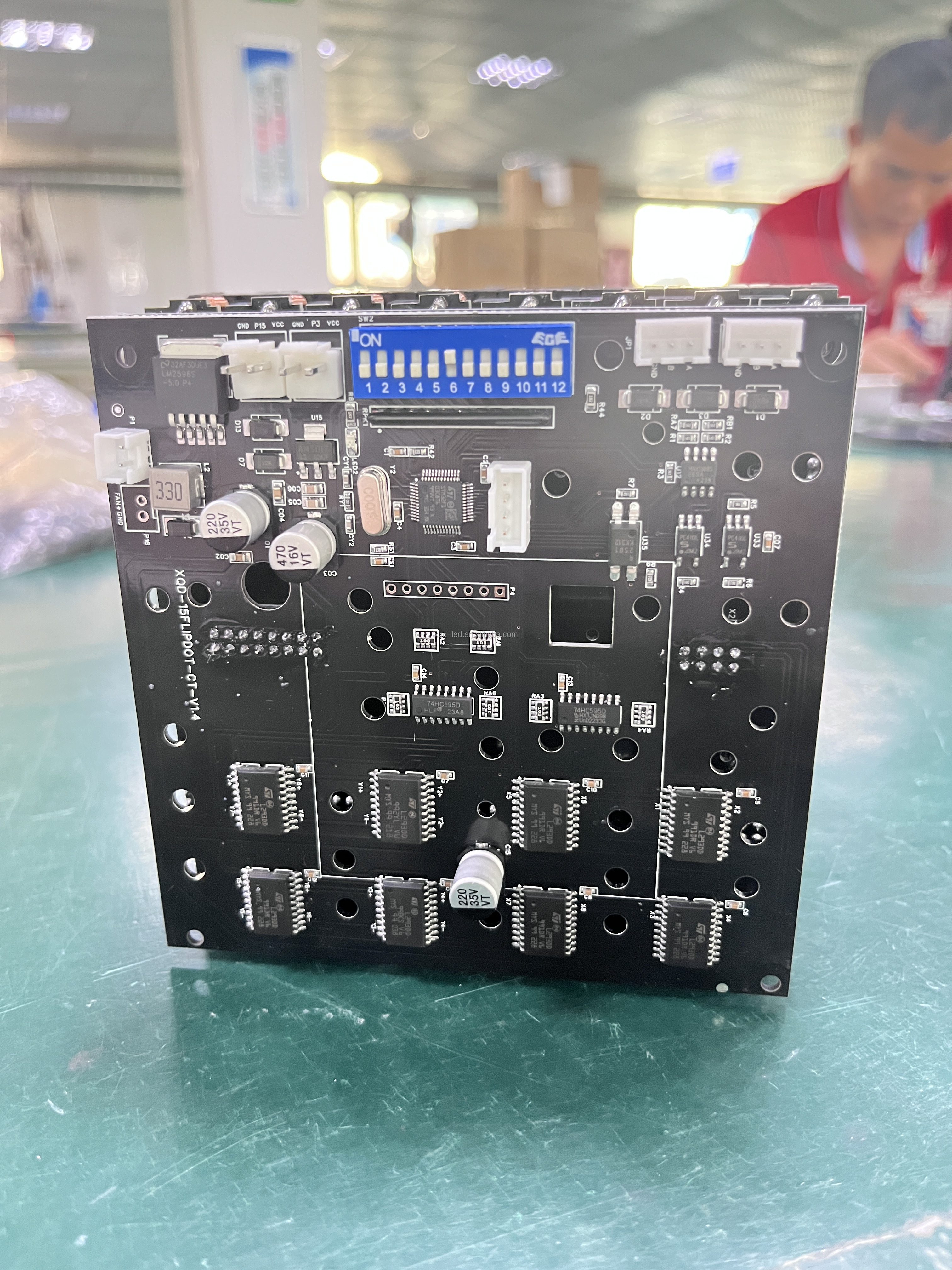 Mechanical Flip Dot Display 15mm 8*8 for Exhibition Hall Digital Signage Airport