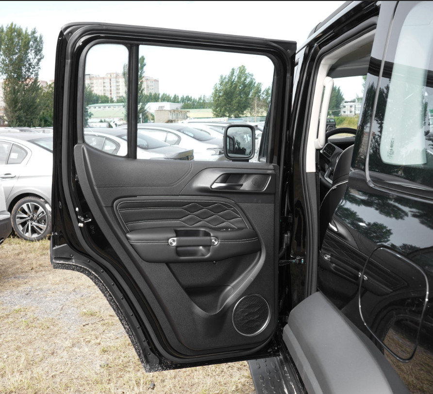 Cool 2023 Tank 300 2.0T City Model Challenger Version Compact SUV 5 Door 5 Seats