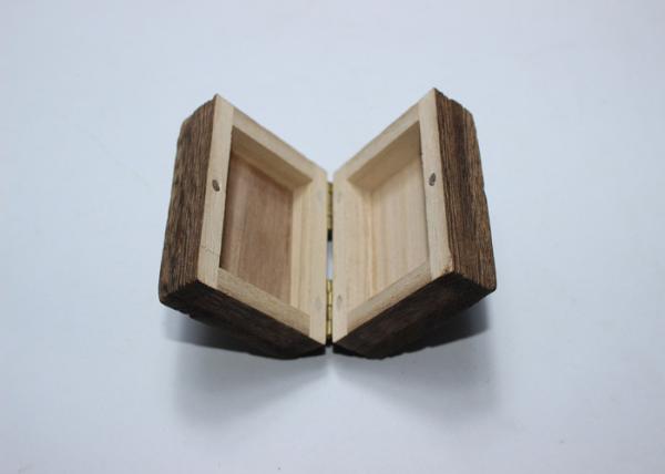 Pine Wood Handmade Decorative Wooden Boxes , Hinged Wooden Craft Boxes Nature
