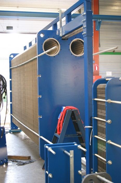 Supply high quality sondex S42 series blue color steel carbon frame gasket plate heat exchanger for heat transfer system