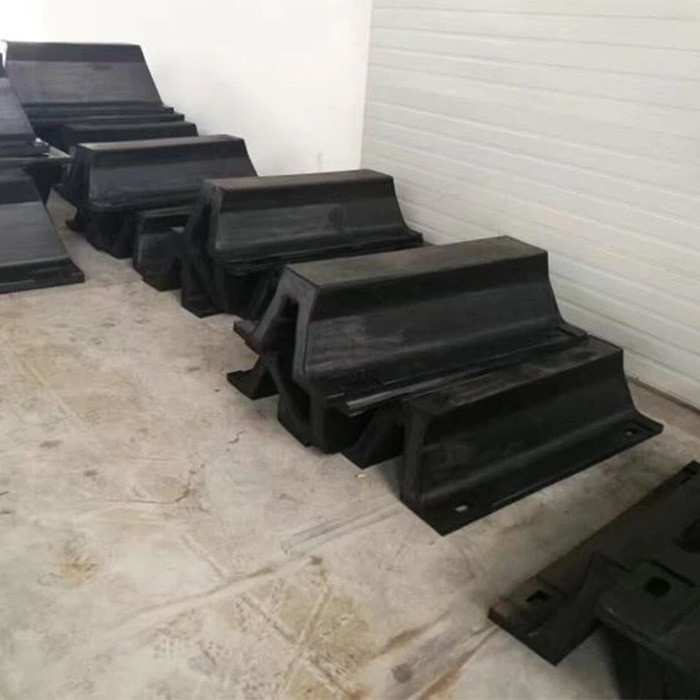 V Type Fender V Shape Floating Dock Protection In Multicolour