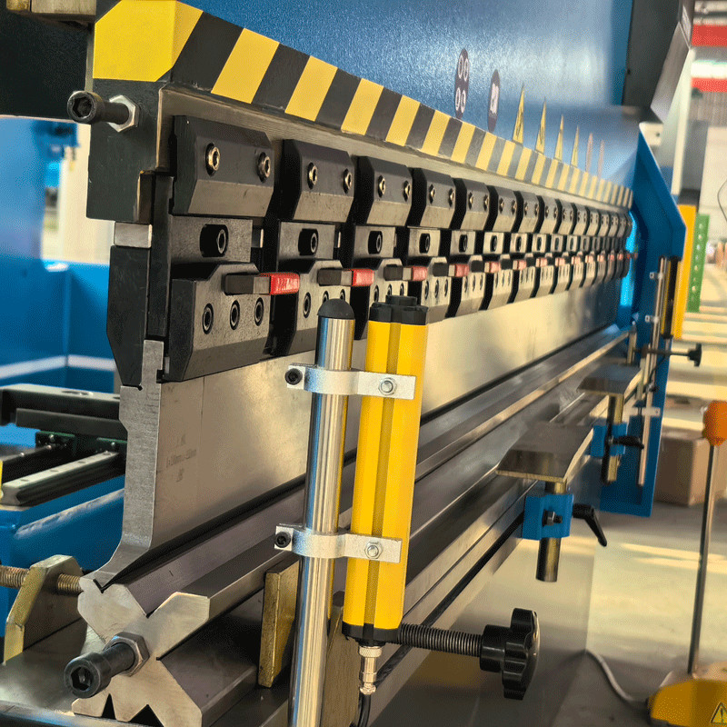 Hydraulic Press Brake Sheet Metal Processing Bending Machine Customizable High Efficiency