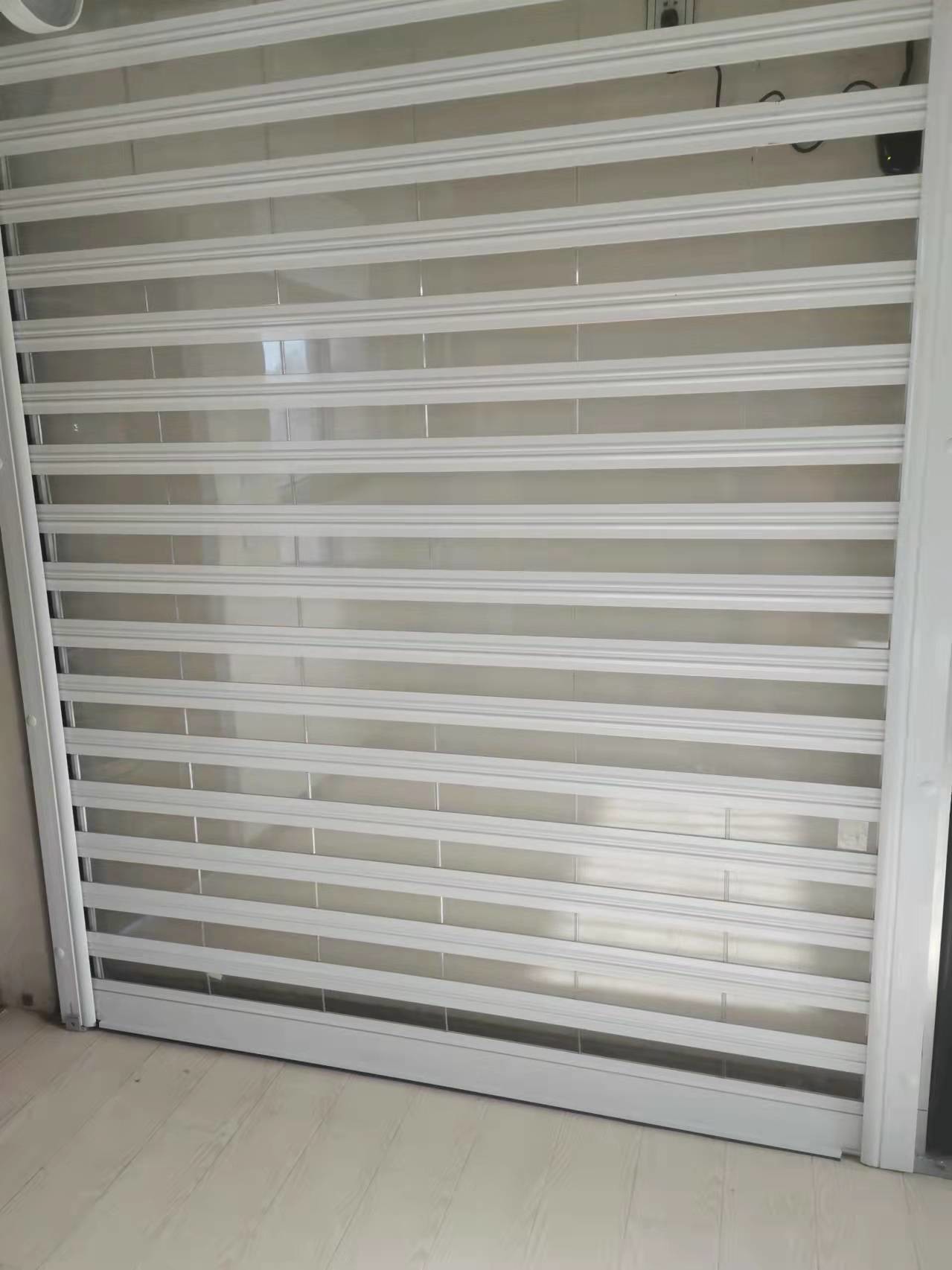 Commercial Crystal Polycarbonate Roller Shutter Doors PC Material Clear Design