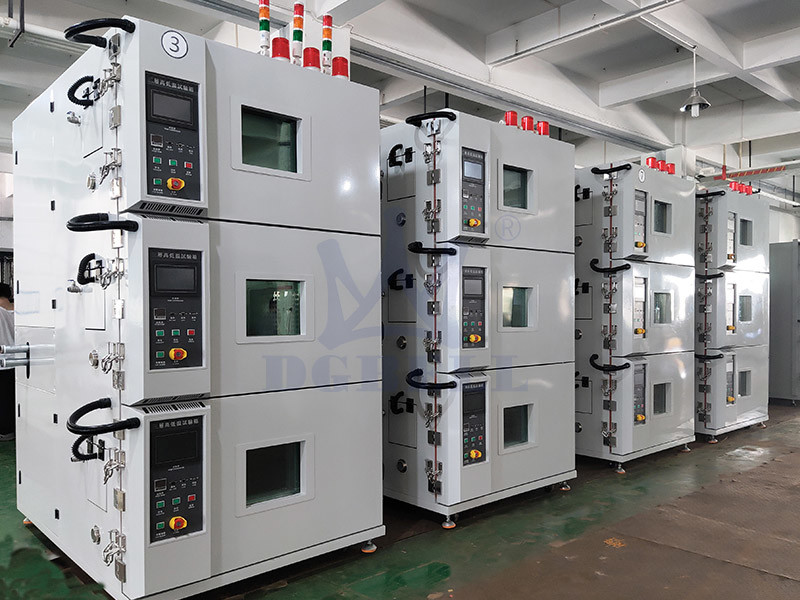 High And Low Temperature Climatic Test Chamber 3 Decks With Battery Cell