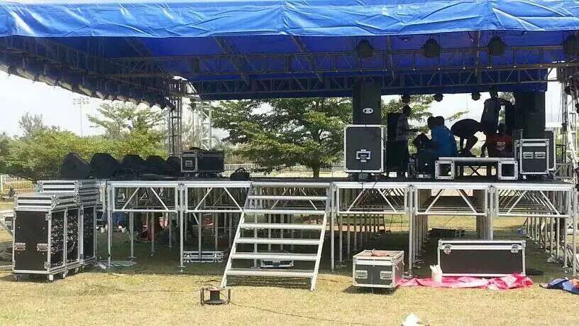 High Loading And Light Weight 1.22 x 1.2 2M Portable Anti-Slip Waterproof Stage Platforms With Different Height